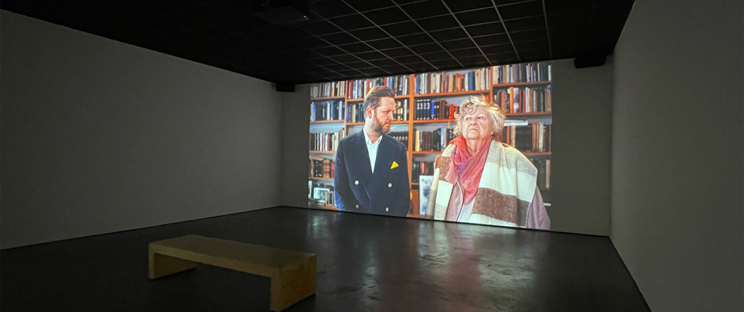 Ragnar Kjartansson - Me and my Mother @Museum de Pont
